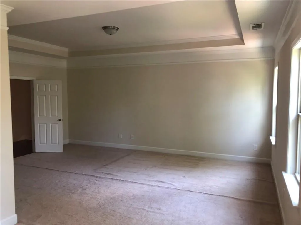 5576 High Point Road, Atlanta, Georgia 30342, 4 Bedrooms Bedrooms, ,3 BathroomsBathrooms,Residential,Sold,5576 High Point Road,6616587