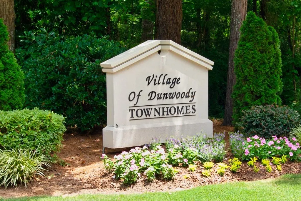 232 Peachtree Hollow Court, Atlanta, Georgia 30328, 2 Bedrooms Bedrooms, ,2 BathroomsBathrooms,Residential,Sold,232 Peachtree Hollow Court,6910326