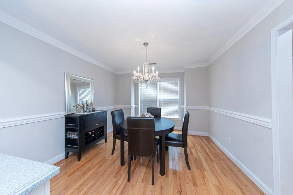 232 Peachtree Hollow Court, Atlanta, Georgia 30328, 2 Bedrooms Bedrooms, ,2 BathroomsBathrooms,Residential,Sold,232 Peachtree Hollow Court,6910326