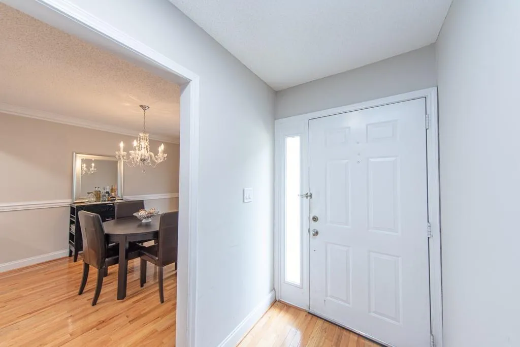 232 Peachtree Hollow Court, Atlanta, Georgia 30328, 2 Bedrooms Bedrooms, ,2 BathroomsBathrooms,Residential,Sold,232 Peachtree Hollow Court,6910326