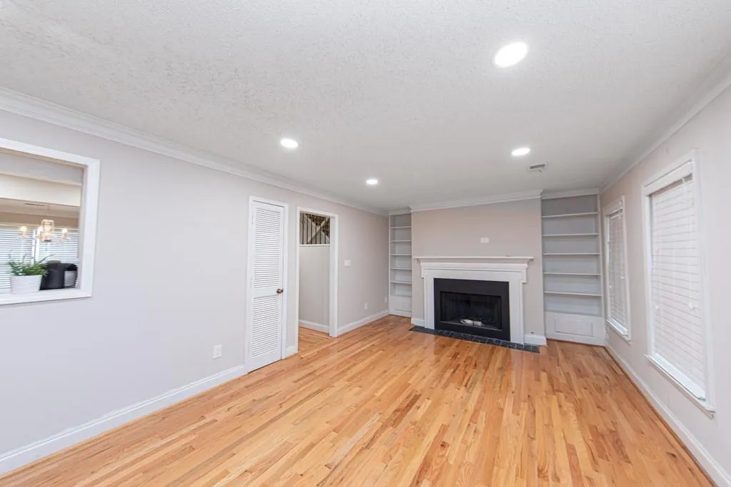 232 Peachtree Hollow Court, Atlanta, Georgia 30328, 2 Bedrooms Bedrooms, ,2 BathroomsBathrooms,Residential,Sold,232 Peachtree Hollow Court,6910326