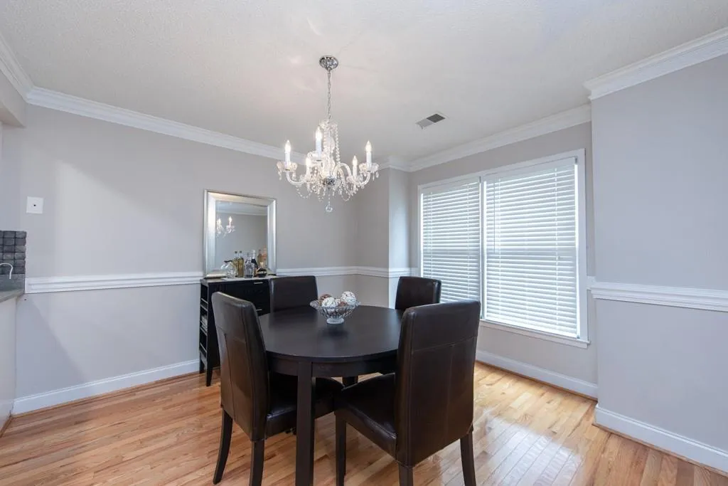 232 Peachtree Hollow Court, Atlanta, Georgia 30328, 2 Bedrooms Bedrooms, ,2 BathroomsBathrooms,Residential,Sold,232 Peachtree Hollow Court,6910326