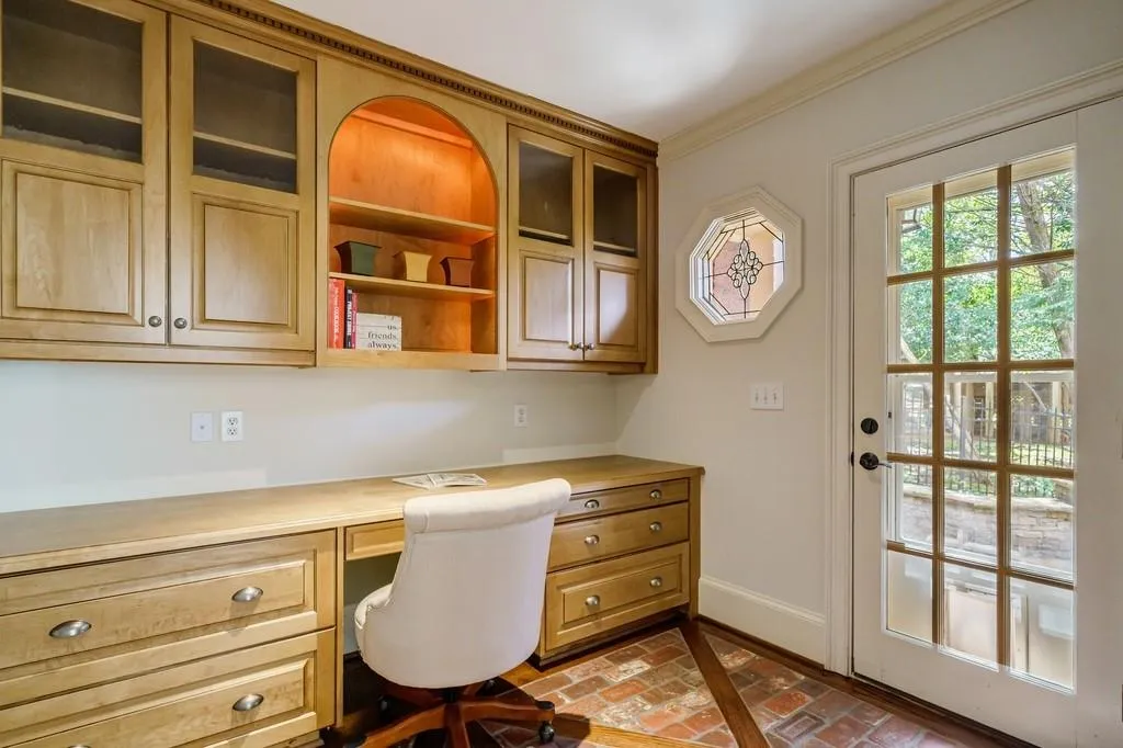1650 Lazy River Lane, Sandy Springs, Georgia 30350, 5 Bedrooms Bedrooms, ,5 BathroomsBathrooms,Residential,Sold,1650 Lazy River Lane,7002785