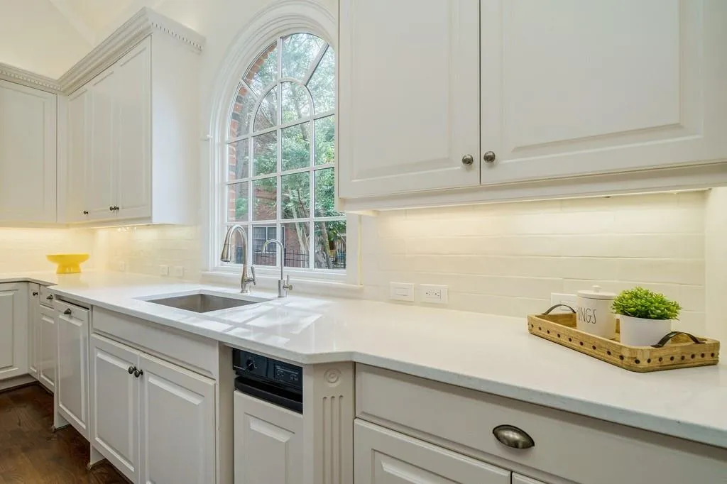 1650 Lazy River Lane, Sandy Springs, Georgia 30350, 5 Bedrooms Bedrooms, ,5 BathroomsBathrooms,Residential,Sold,1650 Lazy River Lane,7002785