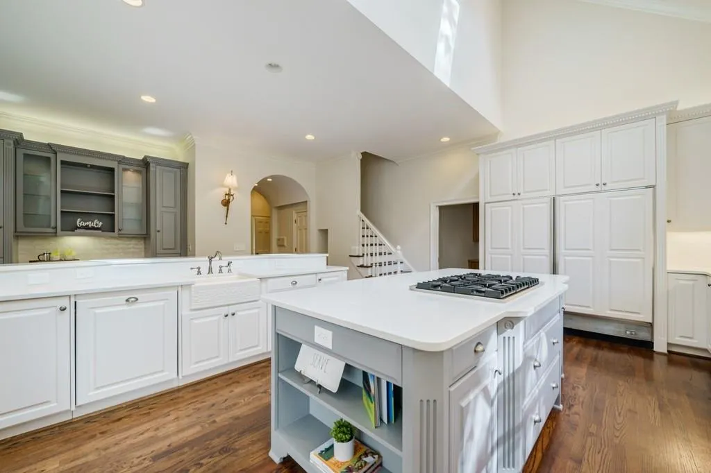 1650 Lazy River Lane, Sandy Springs, Georgia 30350, 5 Bedrooms Bedrooms, ,5 BathroomsBathrooms,Residential,Sold,1650 Lazy River Lane,7002785
