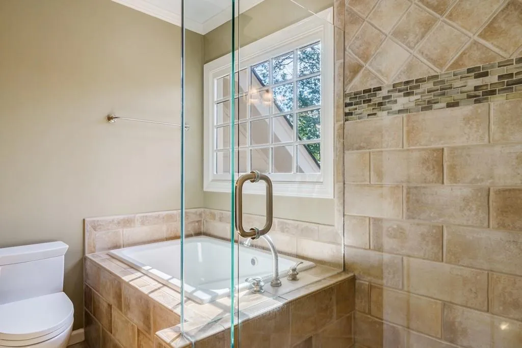 1650 Lazy River Lane, Sandy Springs, Georgia 30350, 5 Bedrooms Bedrooms, ,5 BathroomsBathrooms,Residential,Sold,1650 Lazy River Lane,7002785