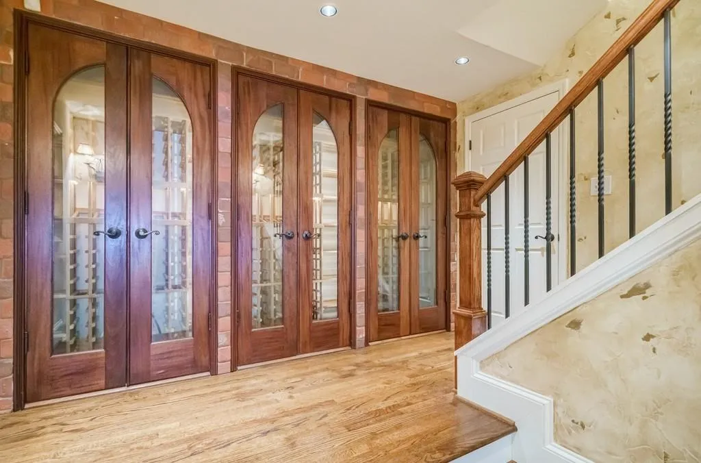 1650 Lazy River Lane, Sandy Springs, Georgia 30350, 5 Bedrooms Bedrooms, ,5 BathroomsBathrooms,Residential,Sold,1650 Lazy River Lane,7002785