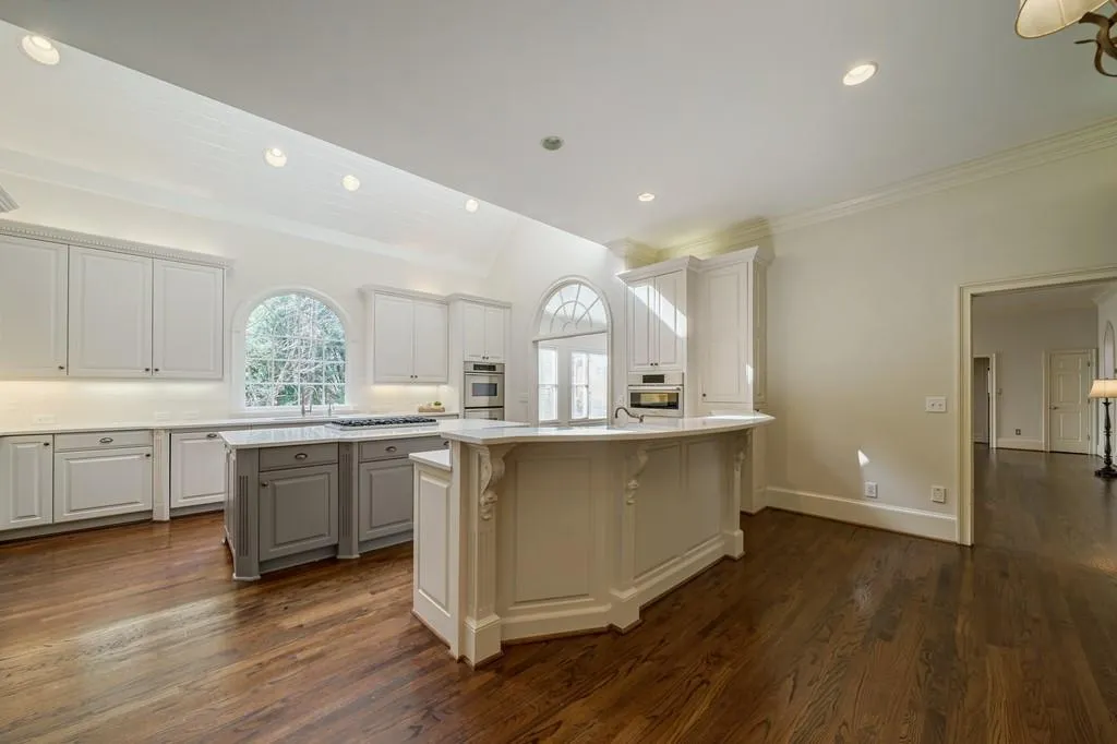 1650 Lazy River Lane, Sandy Springs, Georgia 30350, 5 Bedrooms Bedrooms, ,5 BathroomsBathrooms,Residential,Sold,1650 Lazy River Lane,7002785