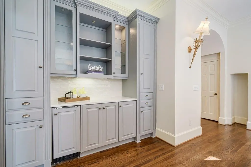 1650 Lazy River Lane, Sandy Springs, Georgia 30350, 5 Bedrooms Bedrooms, ,5 BathroomsBathrooms,Residential,Sold,1650 Lazy River Lane,7002785