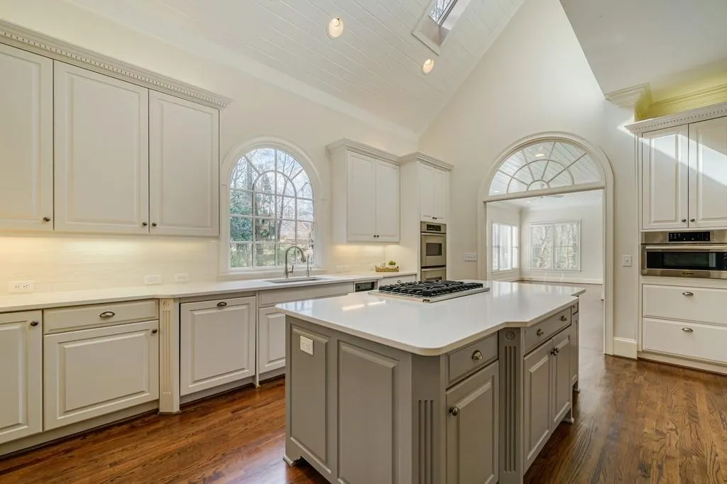 1650 Lazy River Lane, Sandy Springs, Georgia 30350, 5 Bedrooms Bedrooms, ,5 BathroomsBathrooms,Residential,Sold,1650 Lazy River Lane,7002785