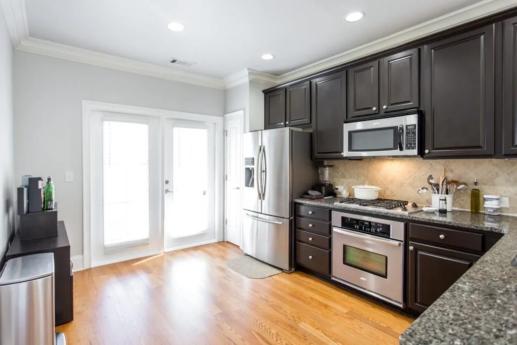 859 Perennial Drive, Atlanta, Georgia 30328, 2 Bedrooms Bedrooms, ,2 BathroomsBathrooms,Residential,Sold,859 Perennial Drive,6010053