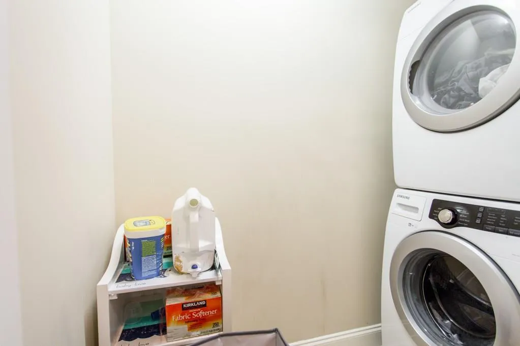 859 Perennial Drive, Atlanta, Georgia 30328, 2 Bedrooms Bedrooms, ,2 BathroomsBathrooms,Residential,Sold,859 Perennial Drive,6010053