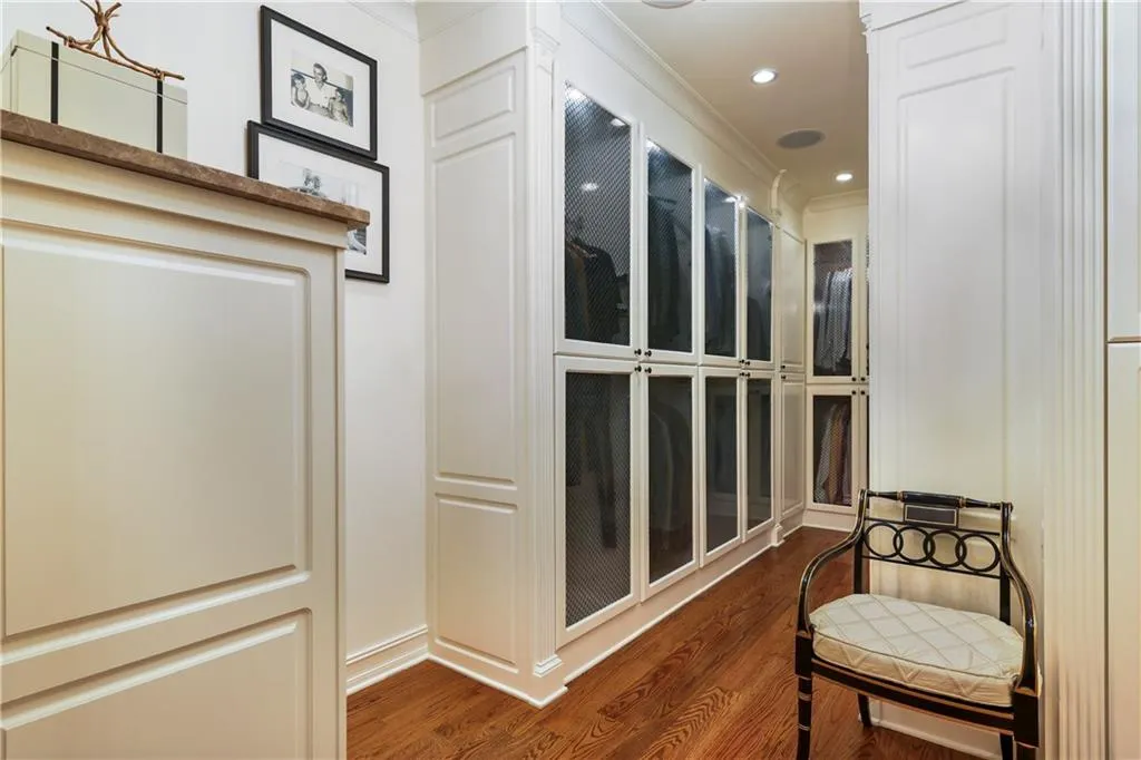 3127 Lenox Road Ne Unit 44, Atlanta, Georgia 30324, 3 Bedrooms Bedrooms, ,4 BathroomsBathrooms,Residential,For Sale,3127 Lenox Road Ne Unit 44,7652197