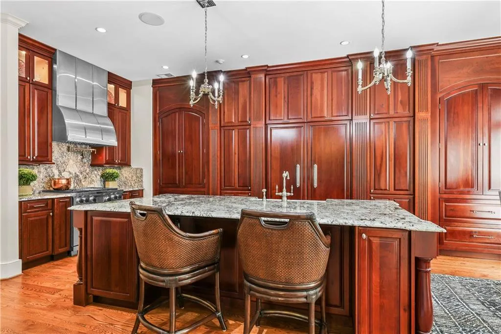 3127 Lenox Road Ne Unit 44, Atlanta, Georgia 30324, 3 Bedrooms Bedrooms, ,4 BathroomsBathrooms,Residential,For Sale,3127 Lenox Road Ne Unit 44,7652197