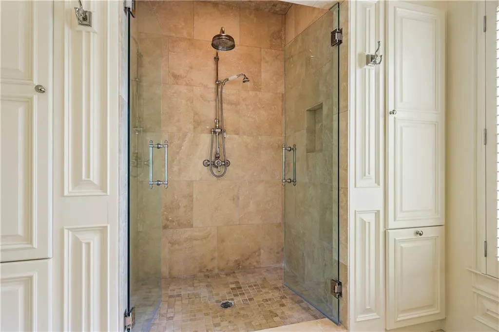 3127 Lenox Road Ne Unit 44, Atlanta, Georgia 30324, 3 Bedrooms Bedrooms, ,4 BathroomsBathrooms,Residential,For Sale,3127 Lenox Road Ne Unit 44,7652197
