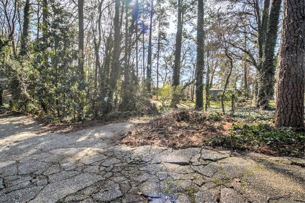 1899 Moores Mill Road Nw, Atlanta, Georgia 30318, ,Residential,Sold,1899 Moores Mill Road Nw,5955594