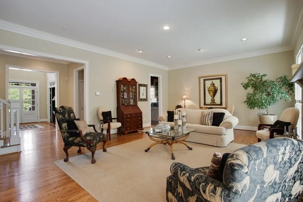 315 Long Grove Court, Atlanta, Georgia 30327, 6 Bedrooms Bedrooms, ,5 BathroomsBathrooms,Residential,Sold,315 Long Grove Court,5729795
