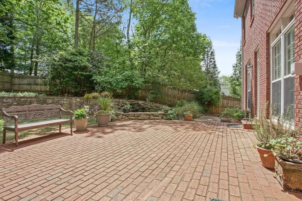315 Long Grove Court, Atlanta, Georgia 30327, 6 Bedrooms Bedrooms, ,5 BathroomsBathrooms,Residential,Sold,315 Long Grove Court,5729795