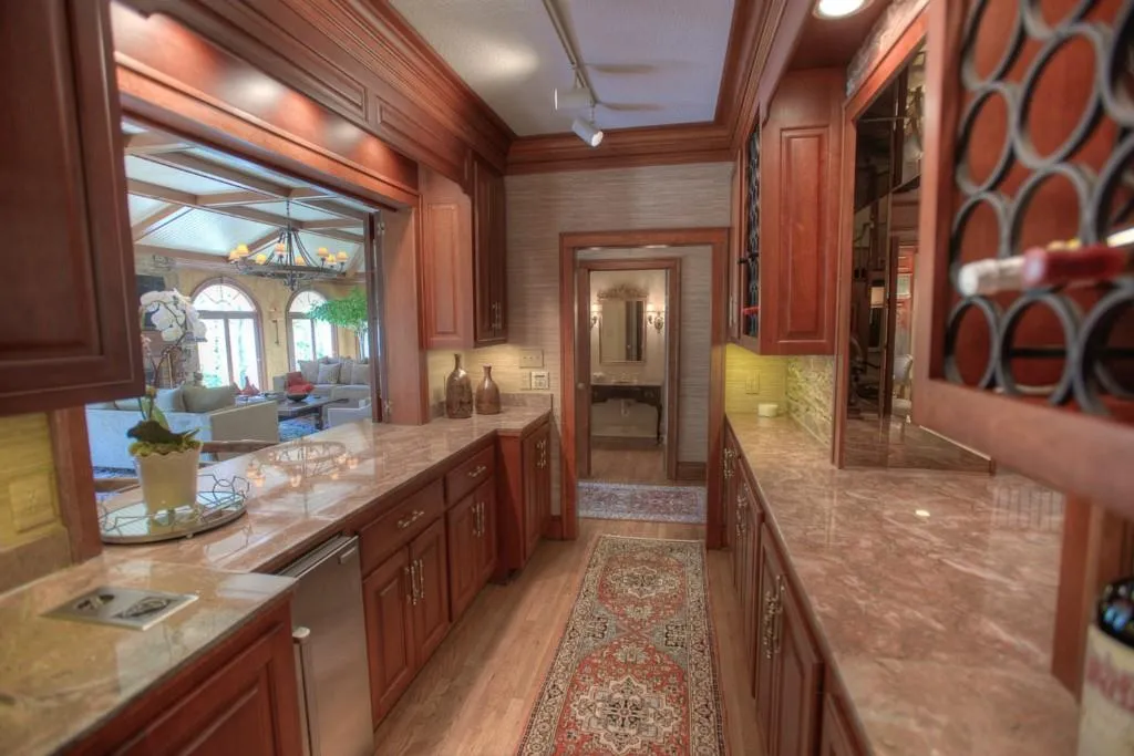 75 Finch Forest Trail, Sandy Springs, Georgia 30327, 6 Bedrooms Bedrooms, ,6 BathroomsBathrooms,Residential,Sold,75 Finch Forest Trail,5523302