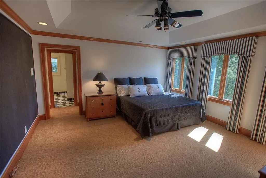 75 Finch Forest Trail, Sandy Springs, Georgia 30327, 6 Bedrooms Bedrooms, ,6 BathroomsBathrooms,Residential,Sold,75 Finch Forest Trail,5523302