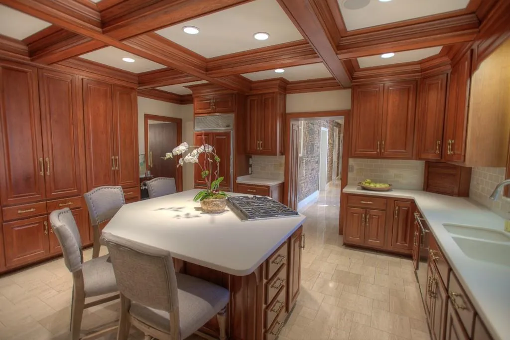 75 Finch Forest Trail, Sandy Springs, Georgia 30327, 6 Bedrooms Bedrooms, ,6 BathroomsBathrooms,Residential,Sold,75 Finch Forest Trail,5523302