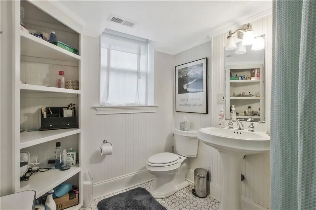 6150 River Shore Parkway, Atlanta, Georgia 30328, 3 Bedrooms Bedrooms, ,3 BathroomsBathrooms,Residential,Sold,6150 River Shore Parkway,6855188