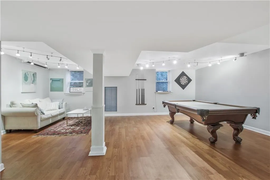 6150 River Shore Parkway, Atlanta, Georgia 30328, 3 Bedrooms Bedrooms, ,3 BathroomsBathrooms,Residential,Sold,6150 River Shore Parkway,6855188