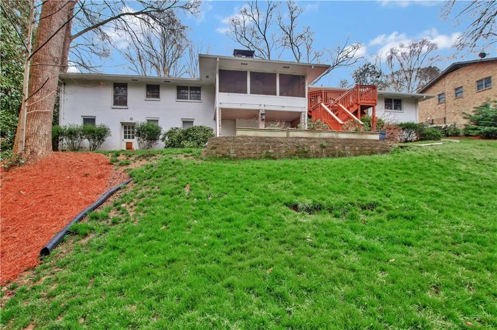 6150 River Shore Parkway, Atlanta, Georgia 30328, 3 Bedrooms Bedrooms, ,3 BathroomsBathrooms,Residential,Sold,6150 River Shore Parkway,6855188