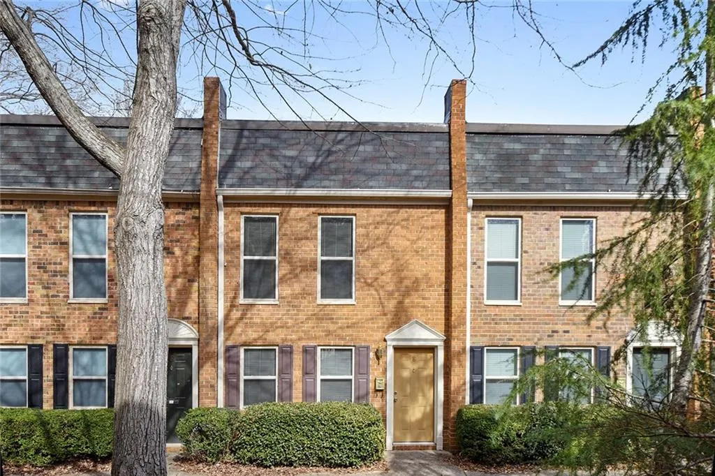 125 N River Drive Unit E, Atlanta, Georgia 30350, 2 Bedrooms Bedrooms, ,2 BathroomsBathrooms,Residential,Sold,125 N River Drive Unit E,5956383