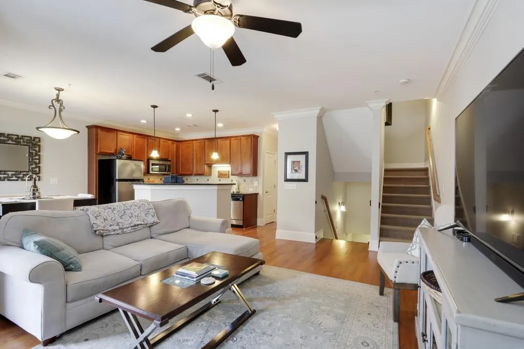 6407 Paulson Place, Atlanta, Georgia 30328, 3 Bedrooms Bedrooms, ,2 BathroomsBathrooms,Residential,Sold,6407 Paulson Place,6755902