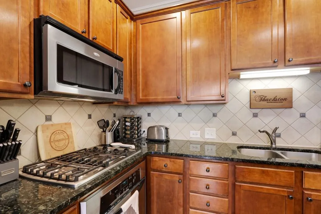 6407 Paulson Place, Atlanta, Georgia 30328, 3 Bedrooms Bedrooms, ,2 BathroomsBathrooms,Residential,Sold,6407 Paulson Place,6755902