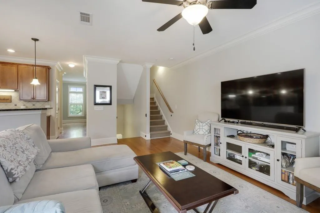 6407 Paulson Place, Atlanta, Georgia 30328, 3 Bedrooms Bedrooms, ,2 BathroomsBathrooms,Residential,Sold,6407 Paulson Place,6755902