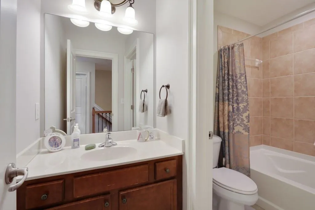 6407 Paulson Place, Atlanta, Georgia 30328, 3 Bedrooms Bedrooms, ,2 BathroomsBathrooms,Residential,Sold,6407 Paulson Place,6755902