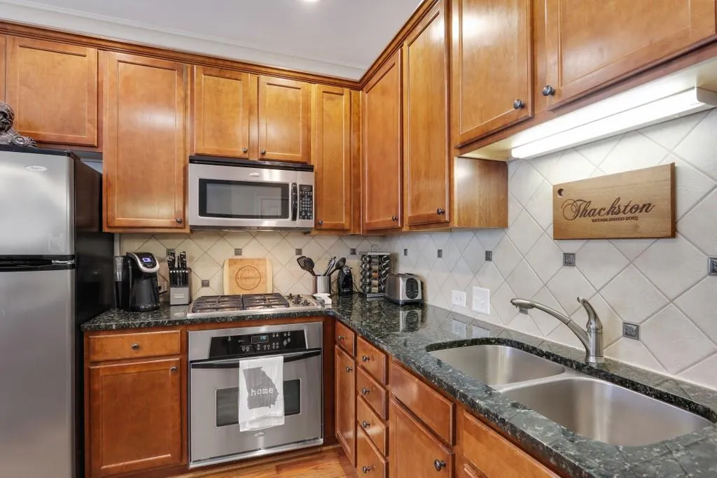 6407 Paulson Place, Atlanta, Georgia 30328, 3 Bedrooms Bedrooms, ,2 BathroomsBathrooms,Residential,Sold,6407 Paulson Place,6755902