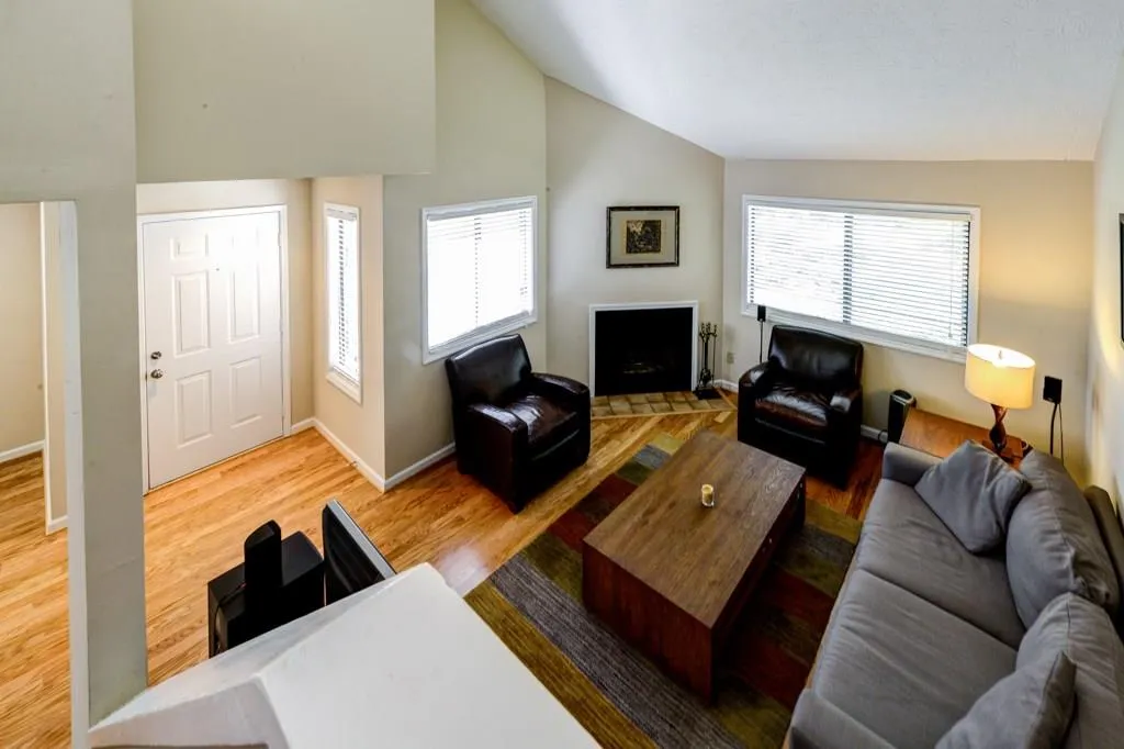 901 Cedar Chase Circle Ne Unit 901, Atlanta, Georgia 30324, 2 Bedrooms Bedrooms, ,2 BathroomsBathrooms,Residential,Sold,901 Cedar Chase Circle Ne Unit 901,5735916