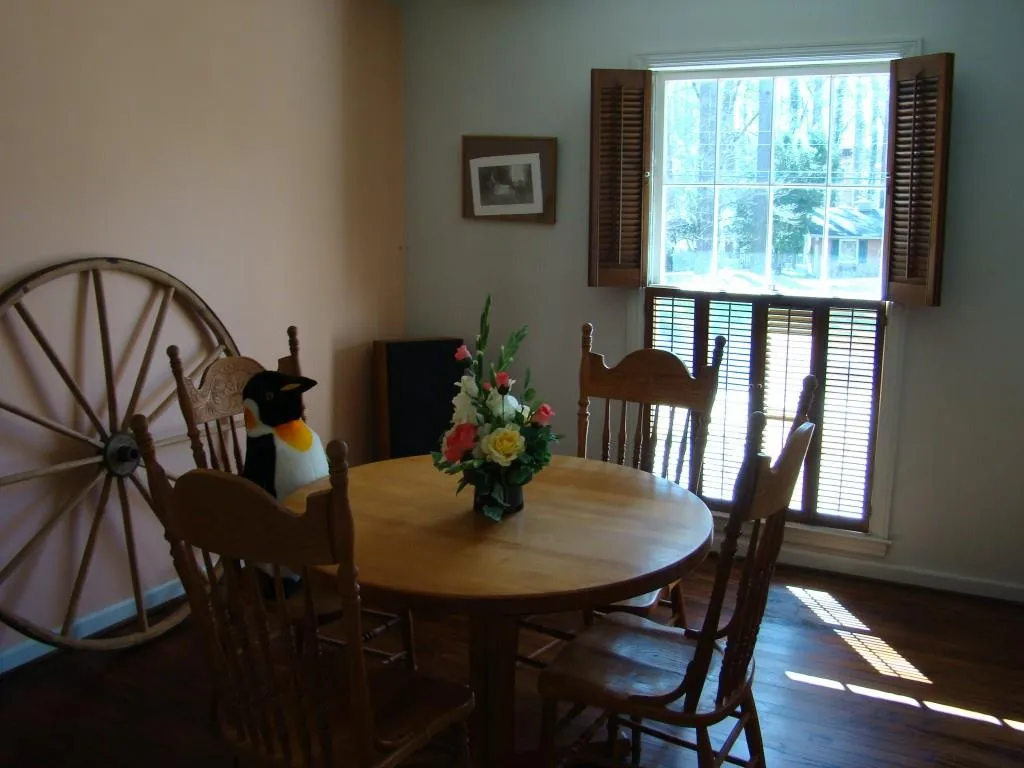 6430 Scott Valley Road Nw, Sandy Springs, Georgia 30328, 4 Bedrooms Bedrooms, ,2 BathroomsBathrooms,Residential,Sold,6430 Scott Valley Road Nw,5654625