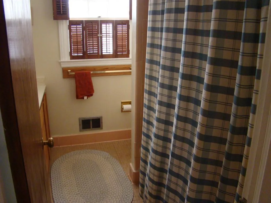 6430 Scott Valley Road Nw, Sandy Springs, Georgia 30328, 4 Bedrooms Bedrooms, ,2 BathroomsBathrooms,Residential,Sold,6430 Scott Valley Road Nw,5654625