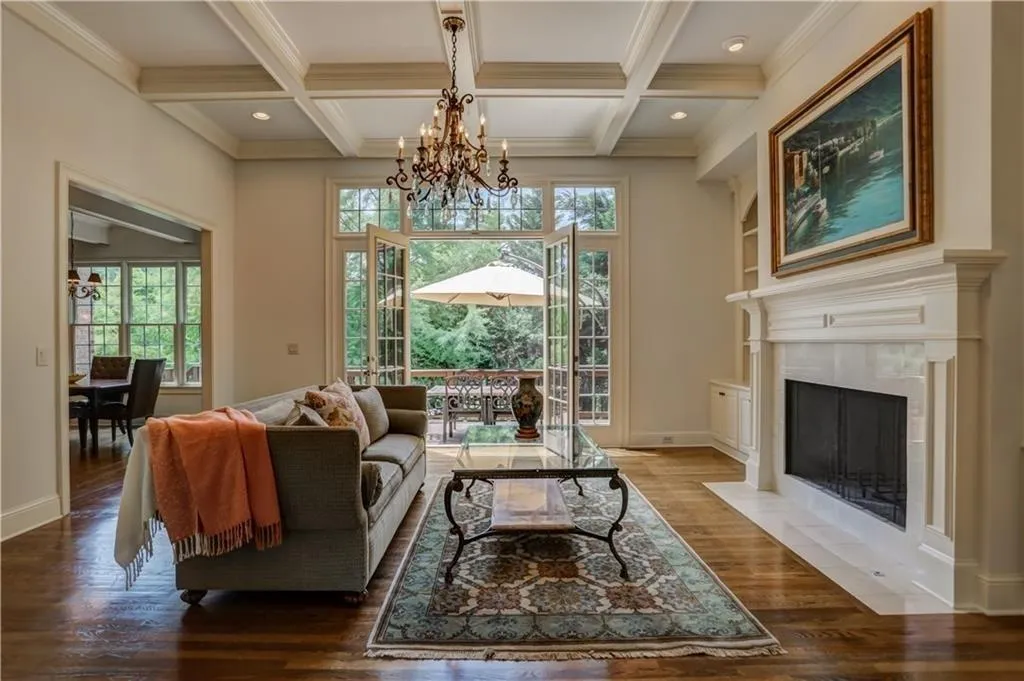 500 Park Gate Court, Sandy Springs, Georgia 30342, 6 Bedrooms Bedrooms, ,5 BathroomsBathrooms,Residential,Sold,500 Park Gate Court,6574041