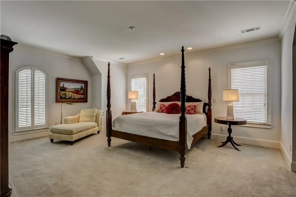 500 Park Gate Court, Sandy Springs, Georgia 30342, 6 Bedrooms Bedrooms, ,5 BathroomsBathrooms,Residential,Sold,500 Park Gate Court,6574041