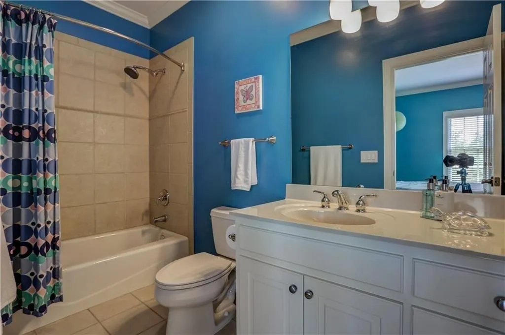 500 Park Gate Court, Sandy Springs, Georgia 30342, 6 Bedrooms Bedrooms, ,5 BathroomsBathrooms,Residential,Sold,500 Park Gate Court,6574041