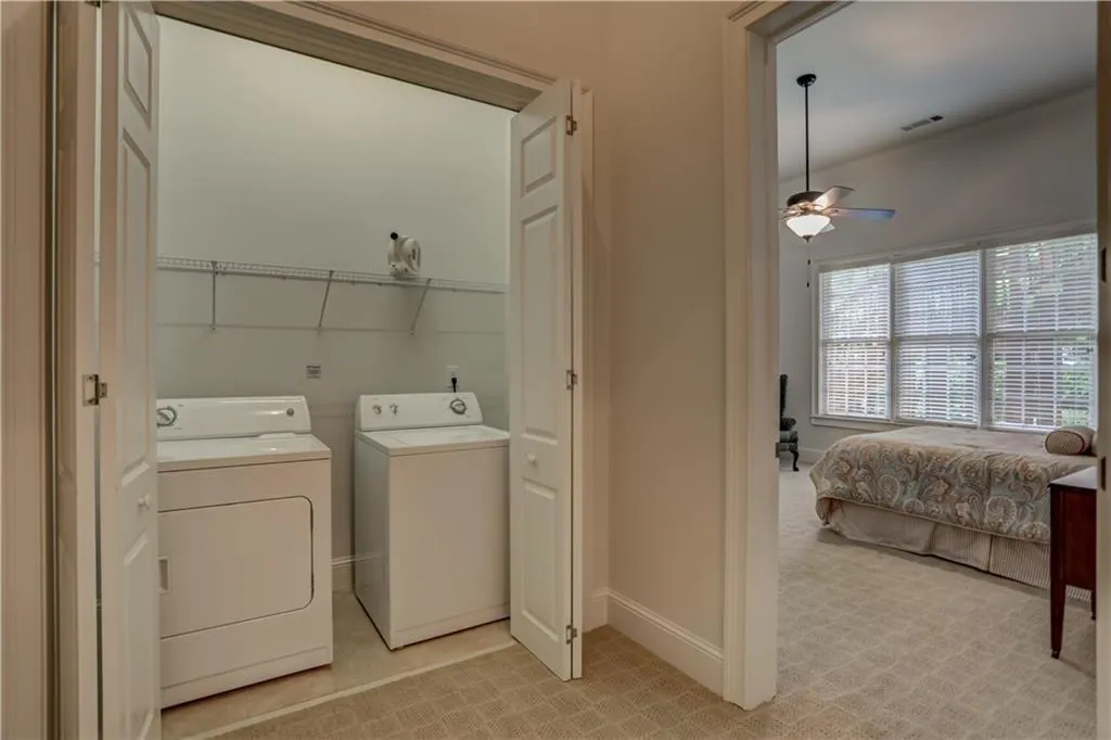 500 Park Gate Court, Sandy Springs, Georgia 30342, 6 Bedrooms Bedrooms, ,5 BathroomsBathrooms,Residential,Sold,500 Park Gate Court,6574041