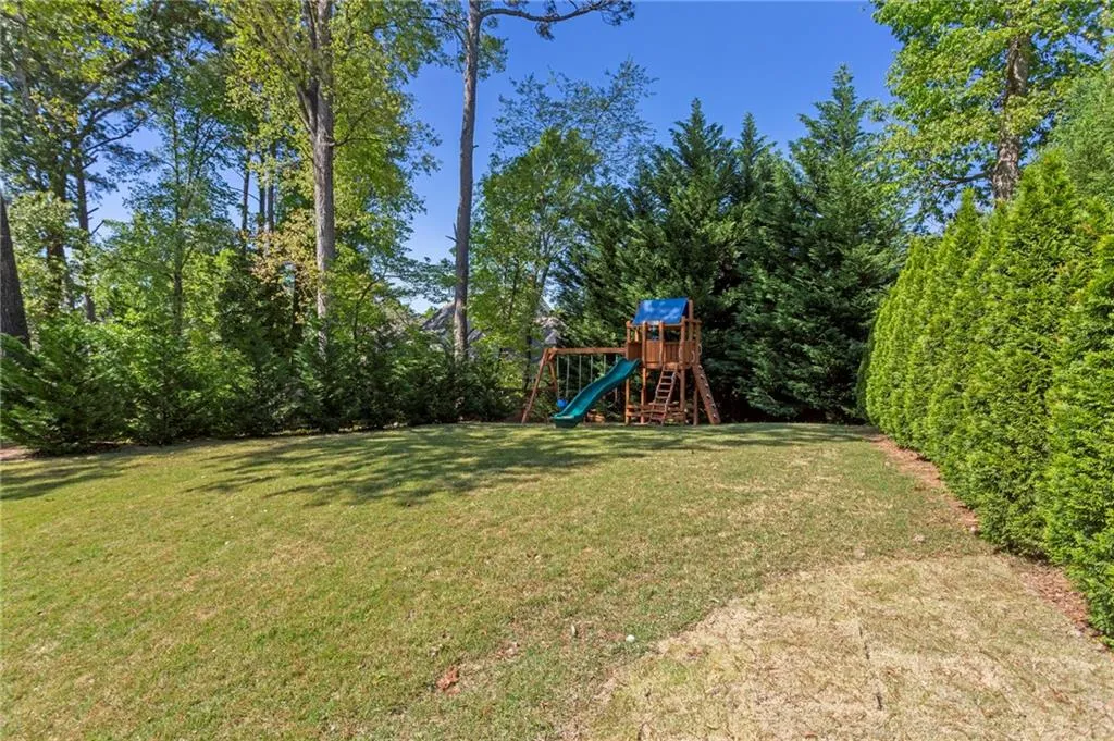 15 Long Island Place, Sandy Springs, Georgia 30328, 5 Bedrooms Bedrooms, ,6 BathroomsBathrooms,Residential,Sold,15 Long Island Place,6872277