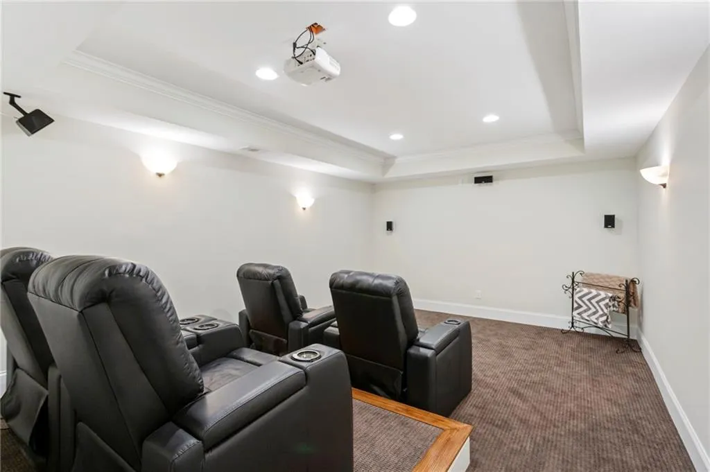 15 Long Island Place, Sandy Springs, Georgia 30328, 5 Bedrooms Bedrooms, ,6 BathroomsBathrooms,Residential,Sold,15 Long Island Place,6872277