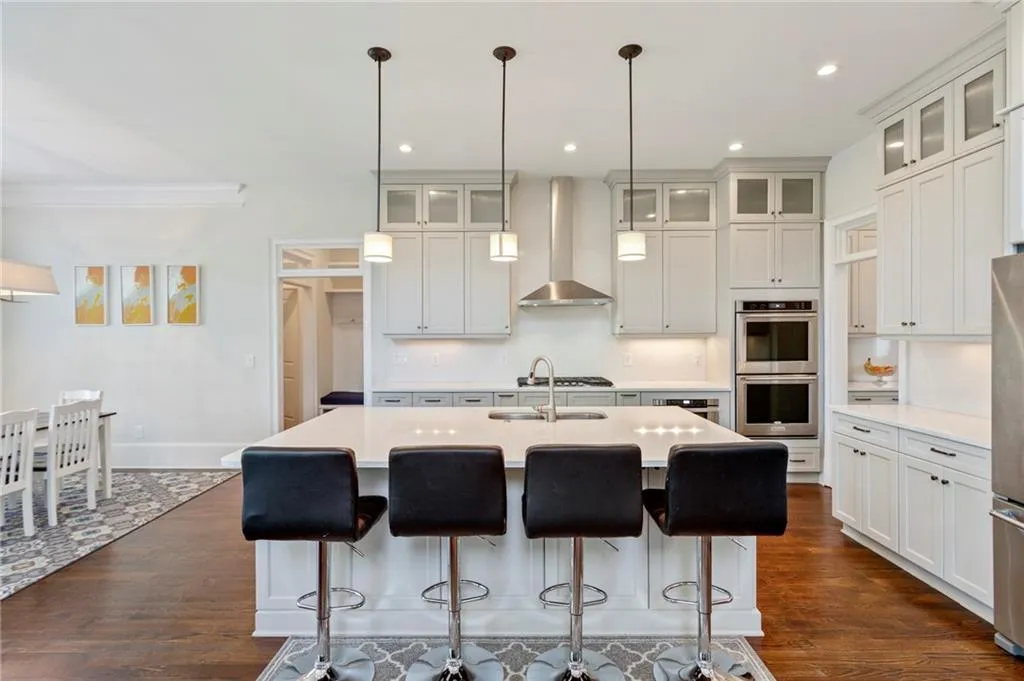 15 Long Island Place, Sandy Springs, Georgia 30328, 5 Bedrooms Bedrooms, ,6 BathroomsBathrooms,Residential,Sold,15 Long Island Place,6872277