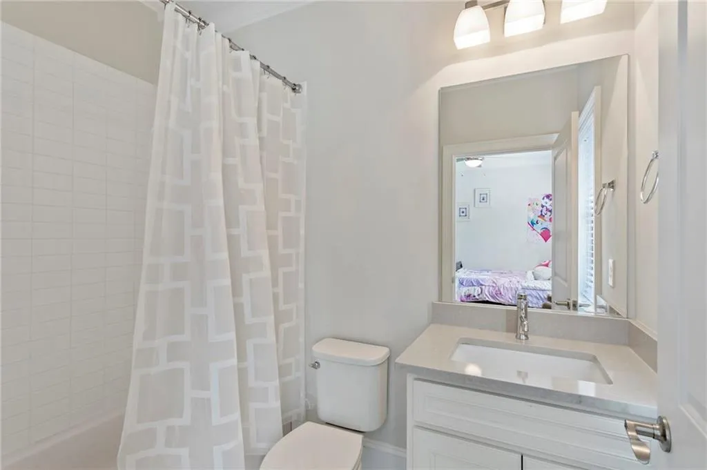 15 Long Island Place, Sandy Springs, Georgia 30328, 5 Bedrooms Bedrooms, ,6 BathroomsBathrooms,Residential,Sold,15 Long Island Place,6872277