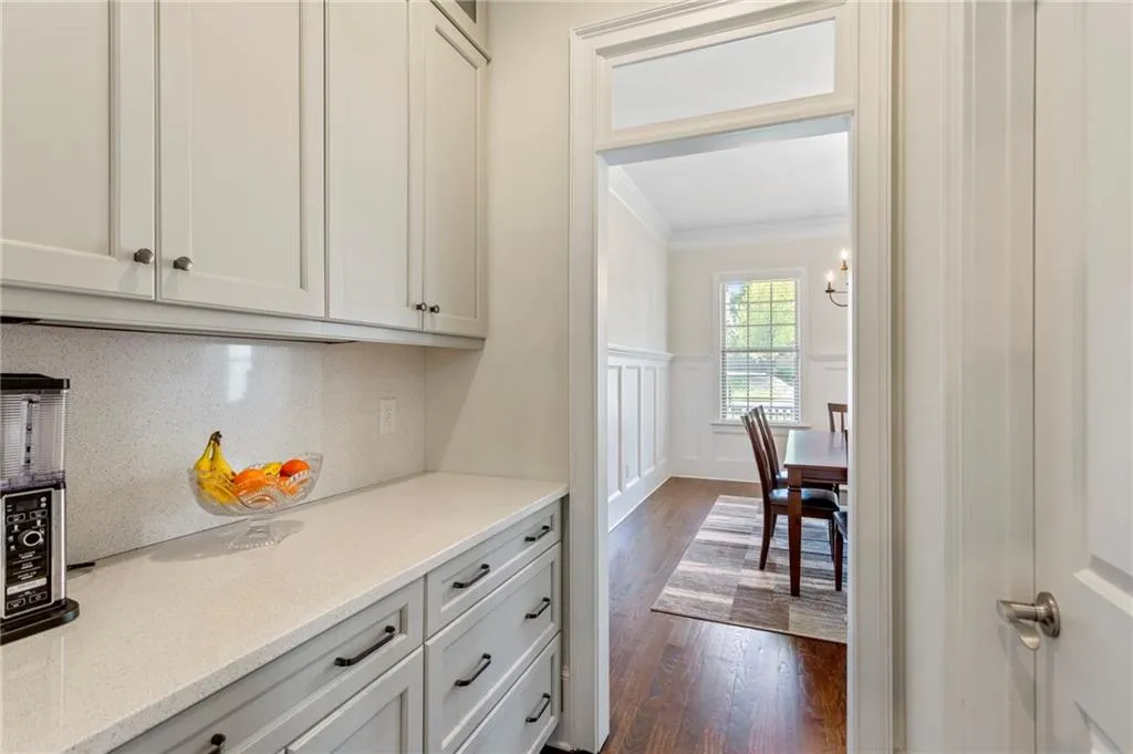 15 Long Island Place, Sandy Springs, Georgia 30328, 5 Bedrooms Bedrooms, ,6 BathroomsBathrooms,Residential,Sold,15 Long Island Place,6872277