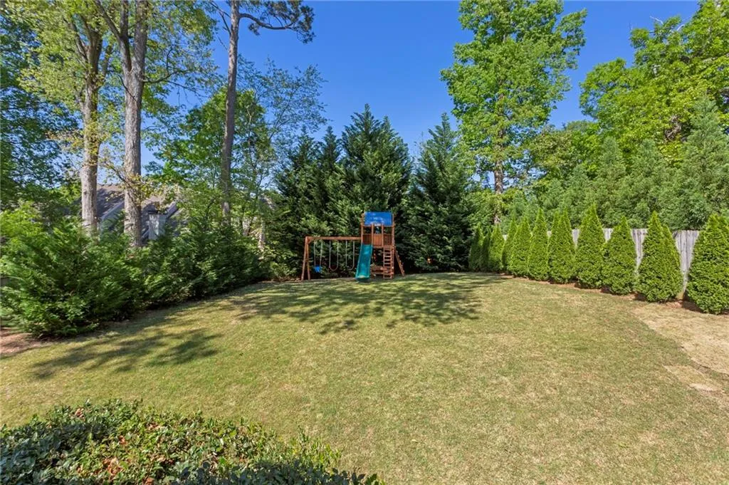 15 Long Island Place, Sandy Springs, Georgia 30328, 5 Bedrooms Bedrooms, ,6 BathroomsBathrooms,Residential,Sold,15 Long Island Place,6872277