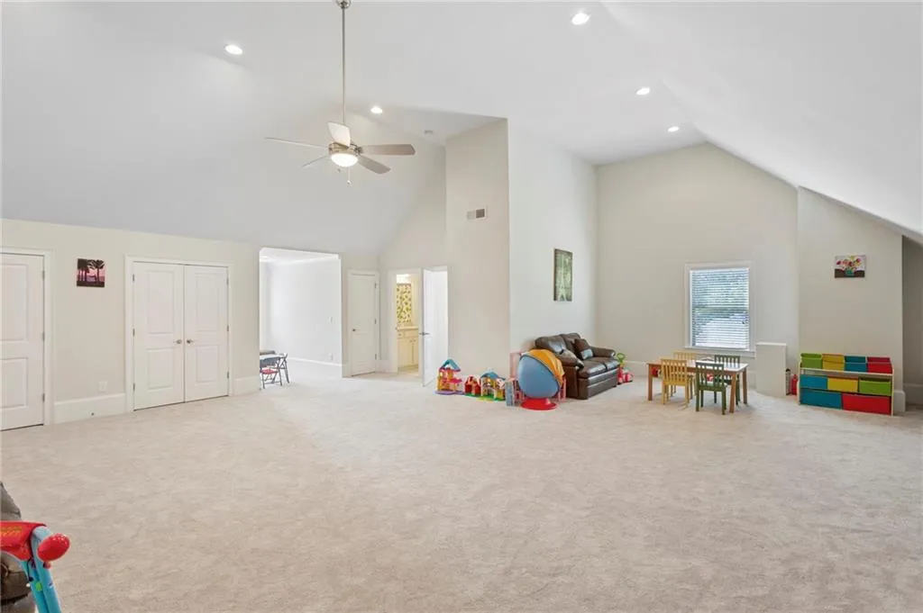 15 Long Island Place, Sandy Springs, Georgia 30328, 5 Bedrooms Bedrooms, ,6 BathroomsBathrooms,Residential,Sold,15 Long Island Place,6872277