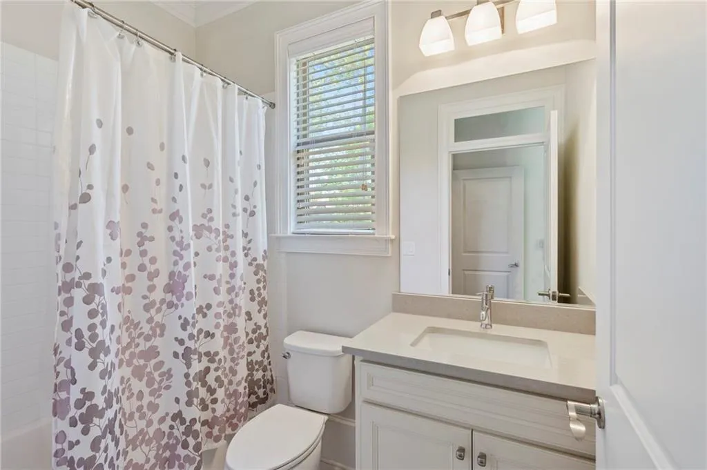 15 Long Island Place, Sandy Springs, Georgia 30328, 5 Bedrooms Bedrooms, ,6 BathroomsBathrooms,Residential,Sold,15 Long Island Place,6872277