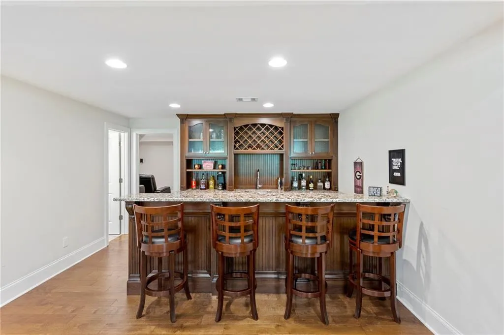 15 Long Island Place, Sandy Springs, Georgia 30328, 5 Bedrooms Bedrooms, ,6 BathroomsBathrooms,Residential,Sold,15 Long Island Place,6872277